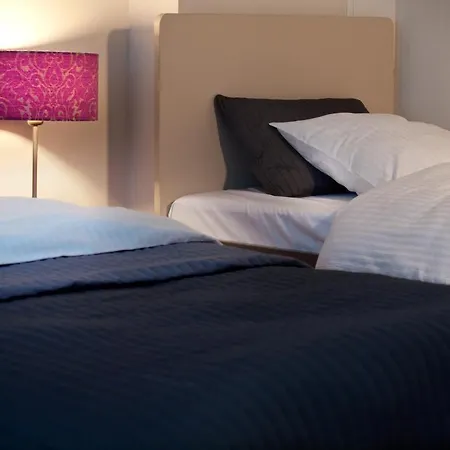 1 Night In - Wielka 3* بوزنان
